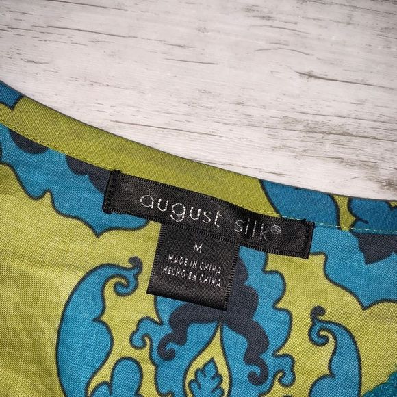 August Silk Sleeveless Top Size Medium - Picture 2 of 4